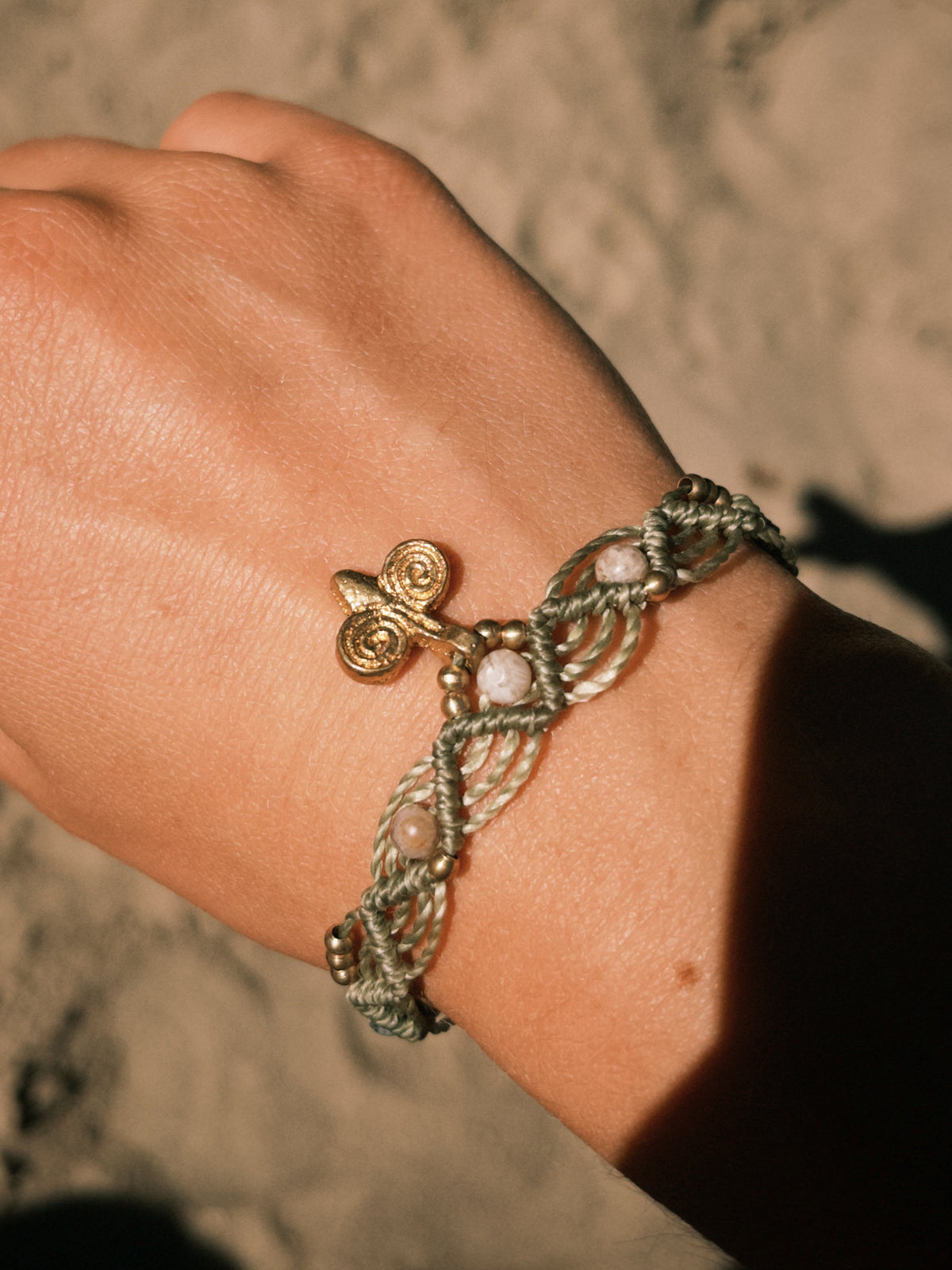 Makramee Armband mit Natursteinen
