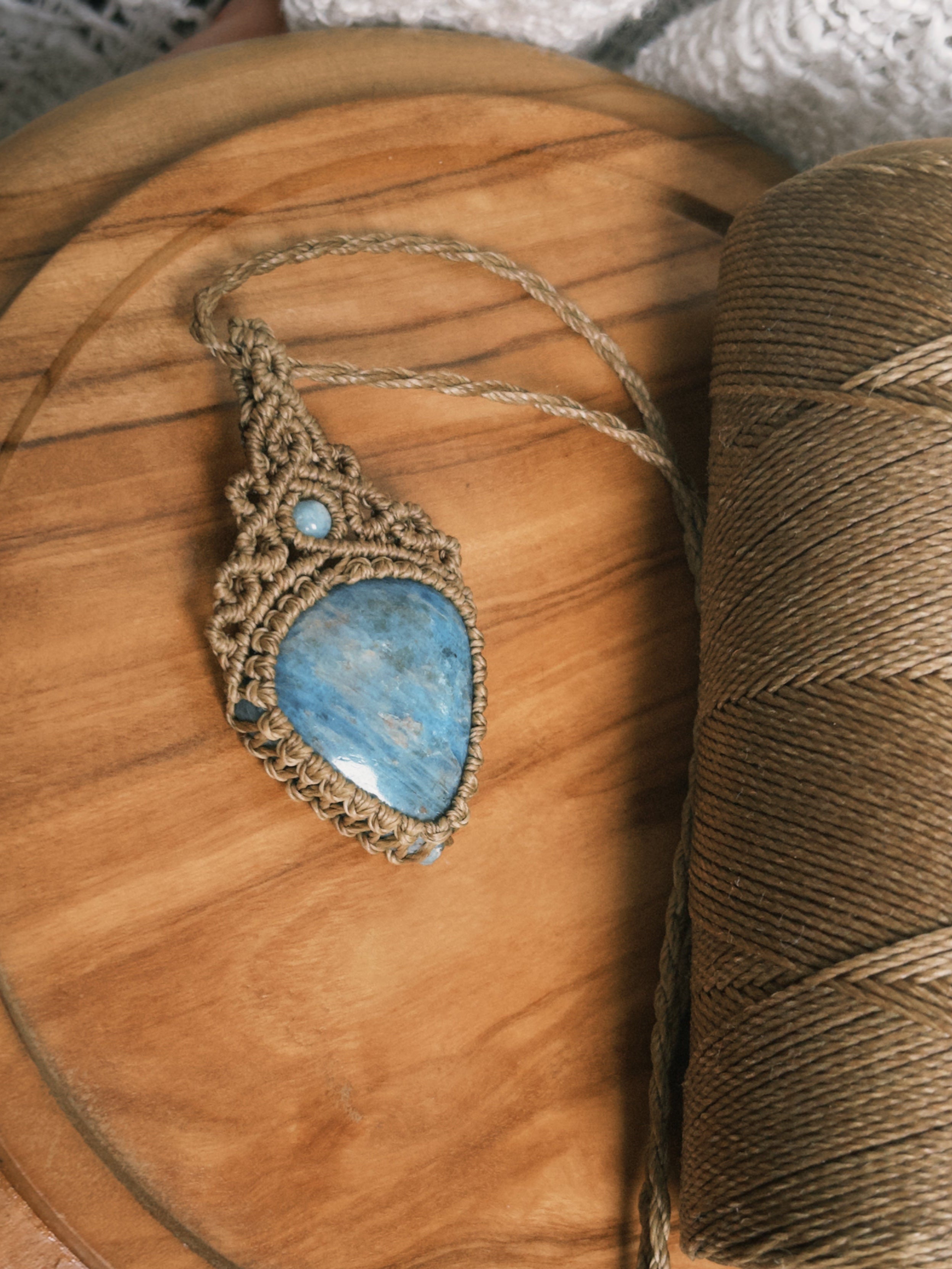Blue Apatite Necklace – Adjustable Macramé Crystal Pendant