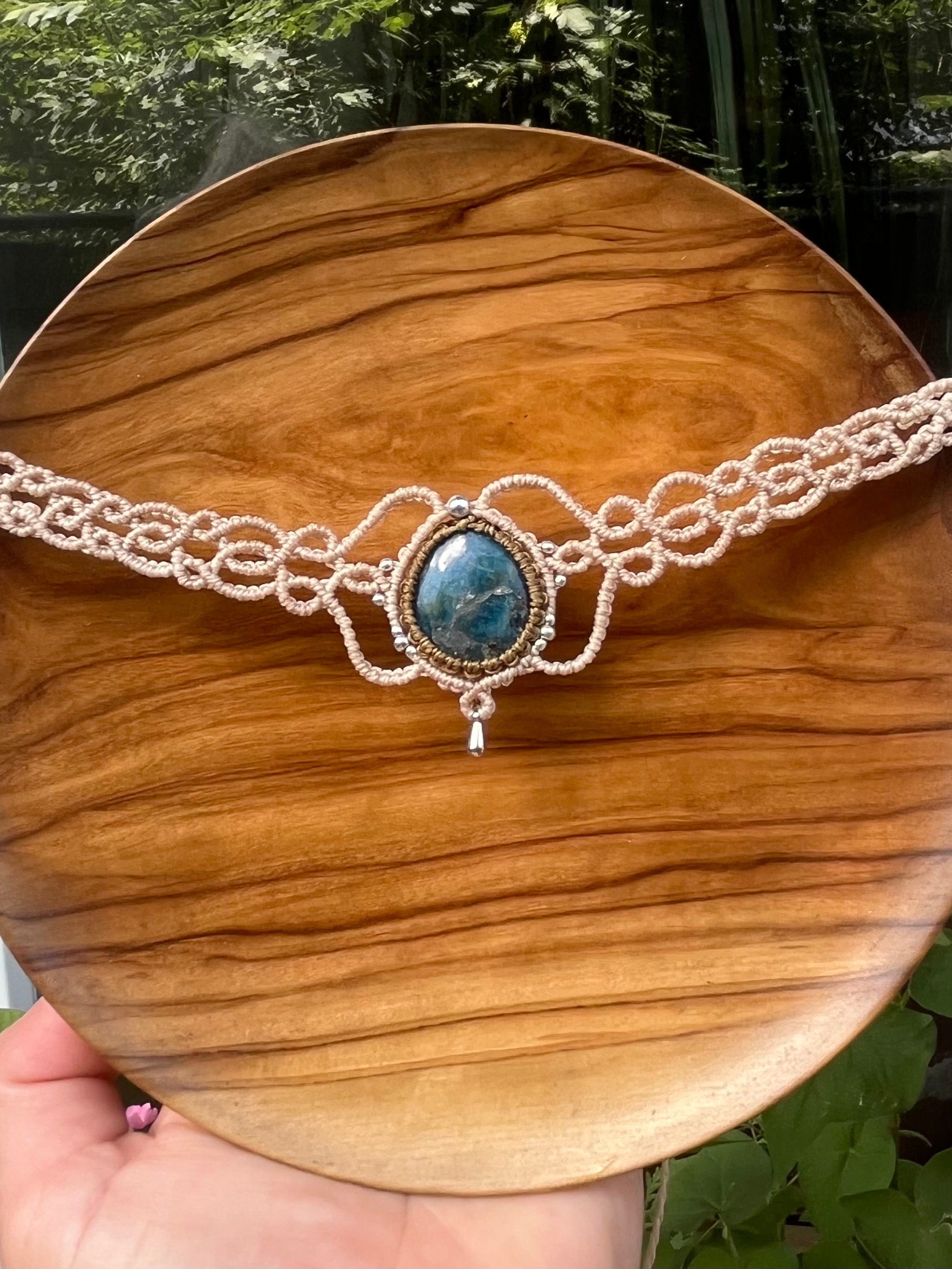 Apatite choker necklace