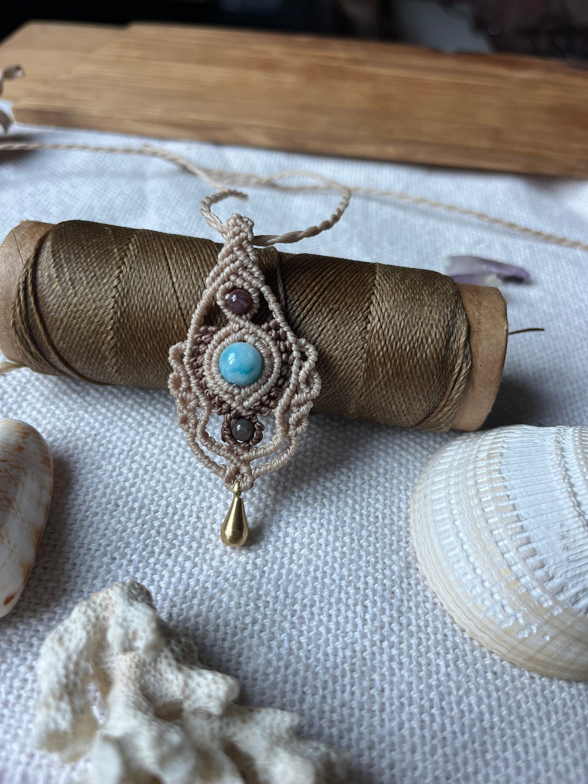 Boho Halskette mit Larimar Perle