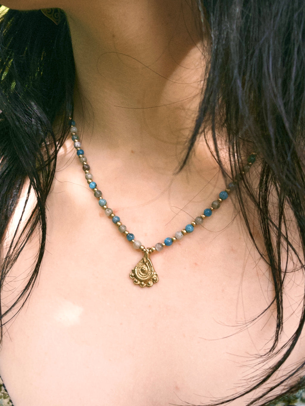 Natural Stone Charm Necklace – Apatite or Botswana Agate
