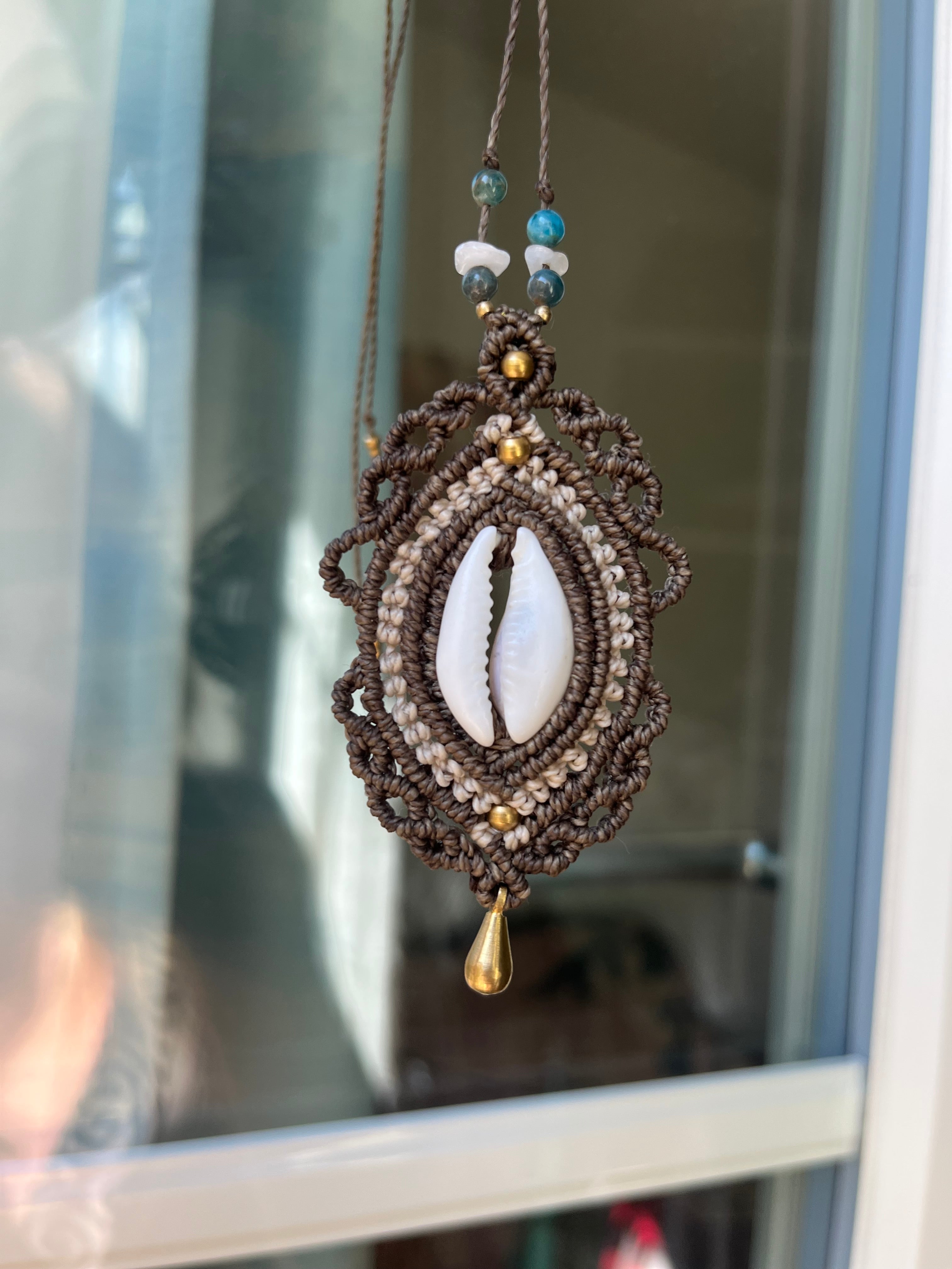 Macrame Shell Necklace