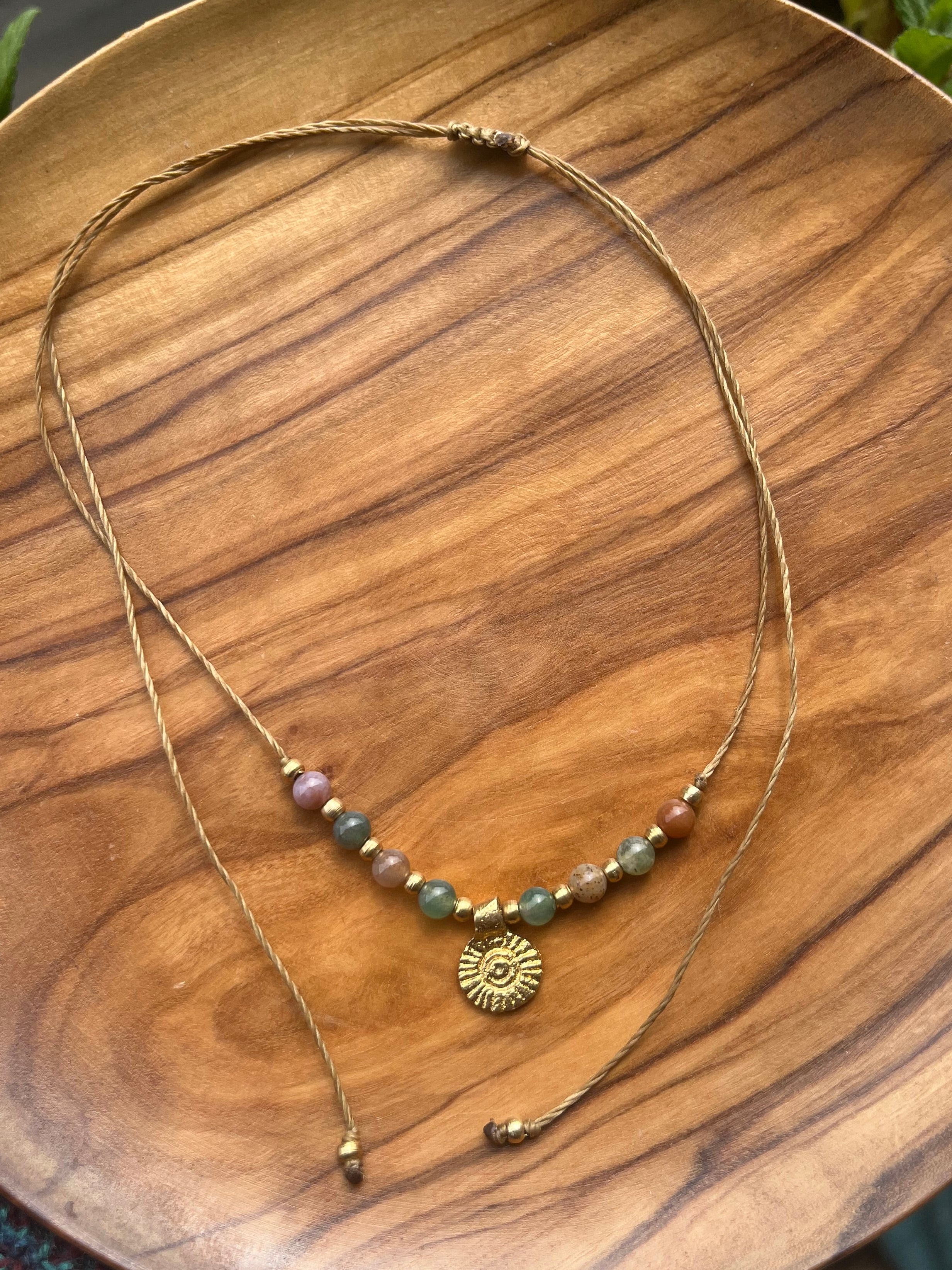 Indian agate beased necklace