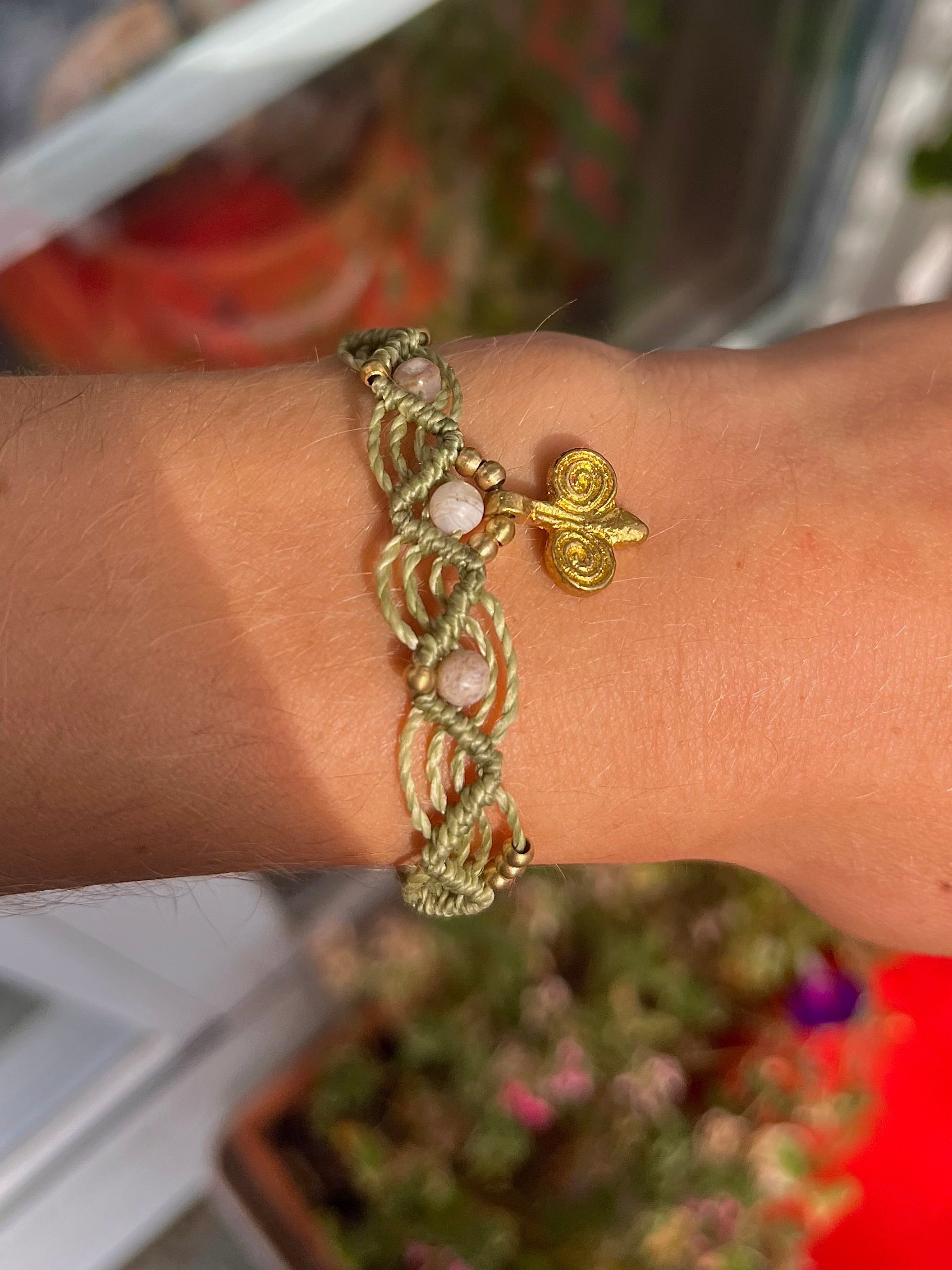 Makramee Armband mit Natursteinen