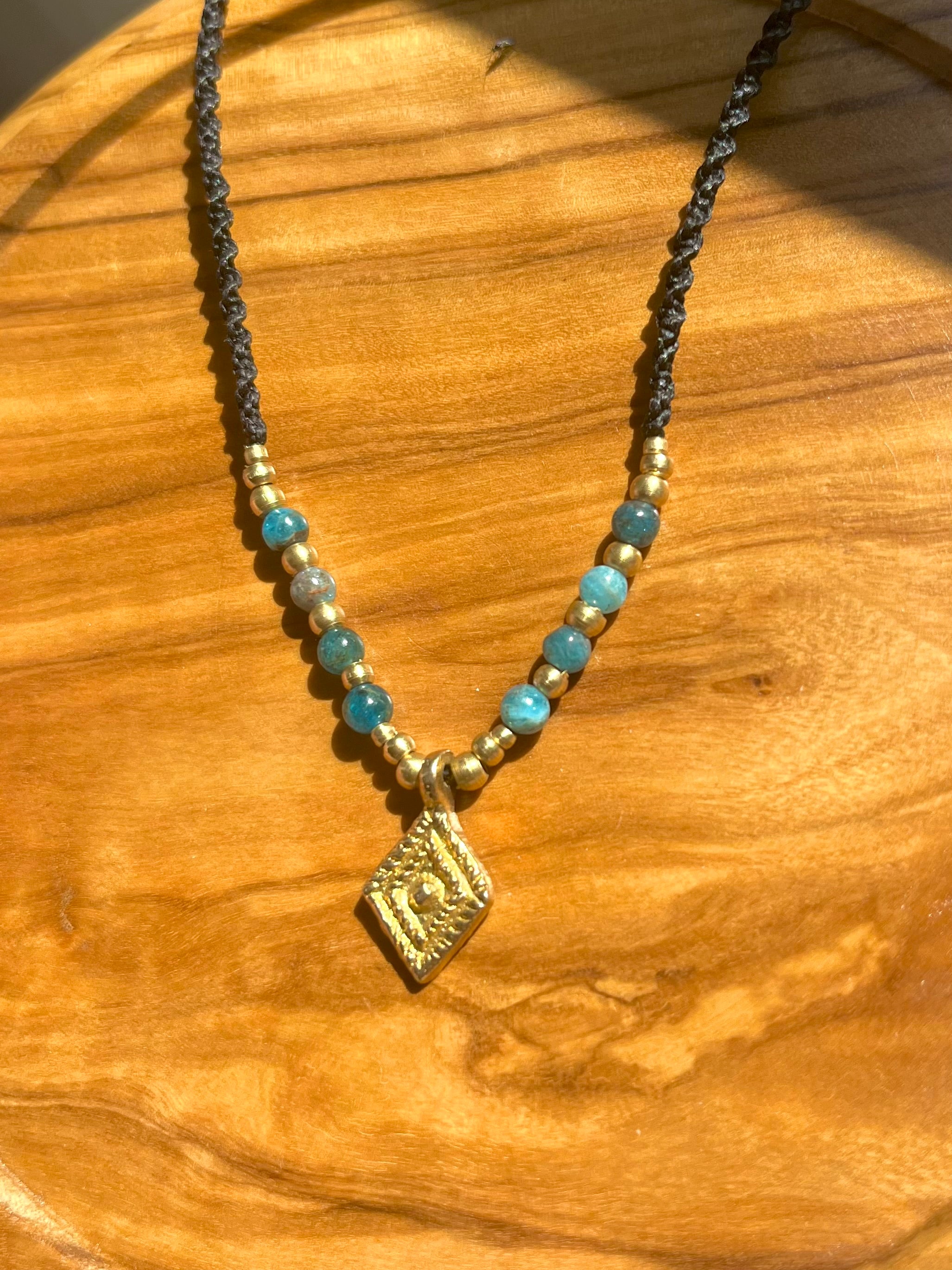 Apatite Pendant Necklace – Adjustable Boho Gemstone Necklace