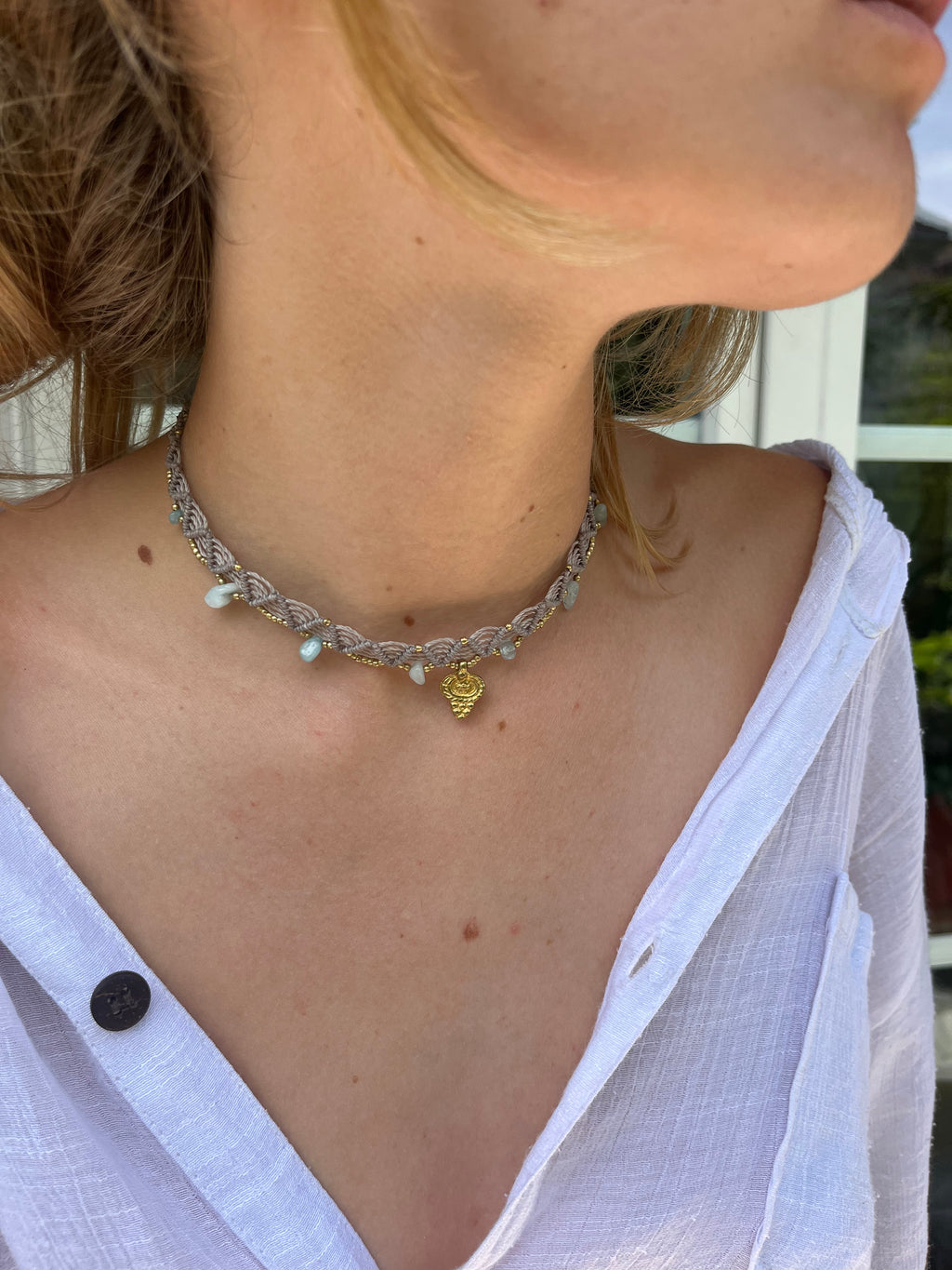 Greyblue choker necklace