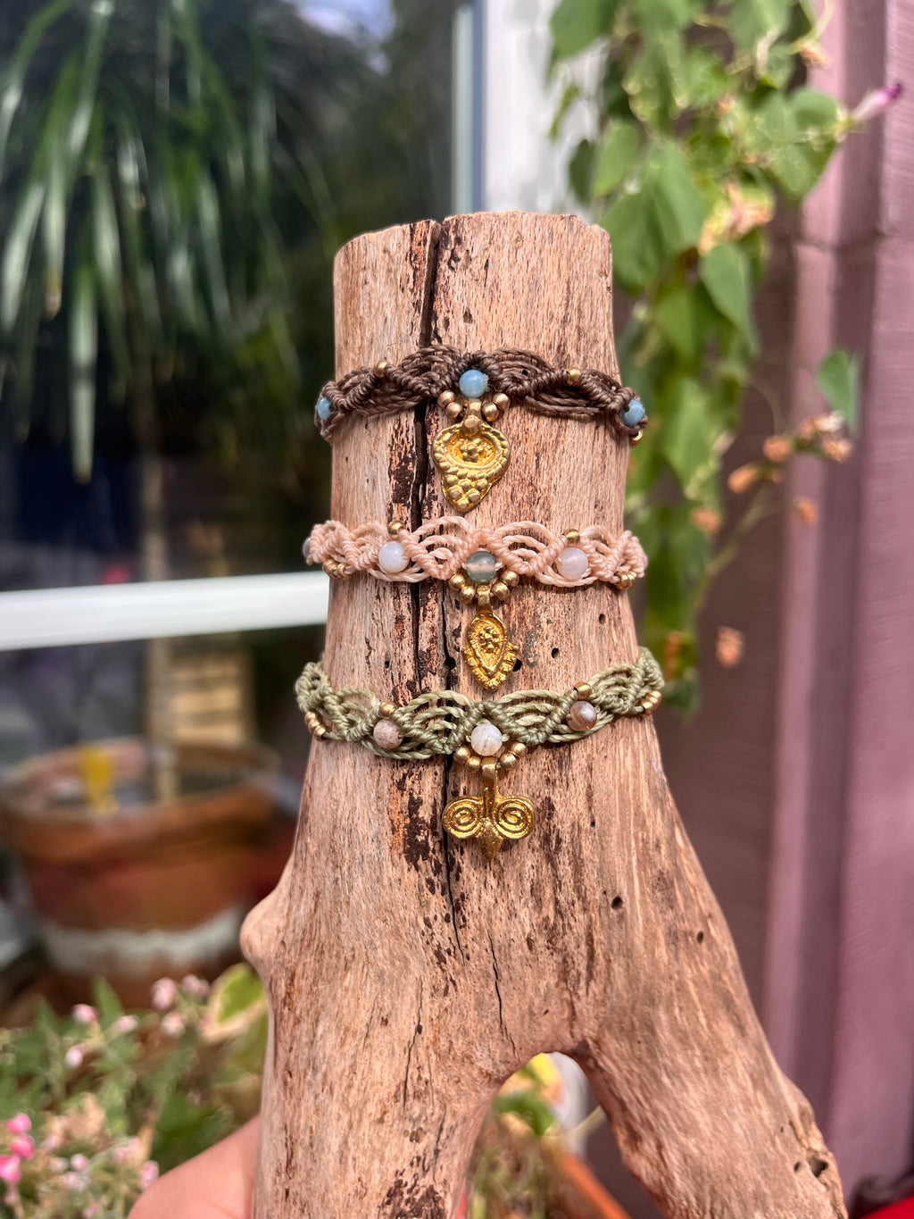 Makramee Armband mit Natursteinen