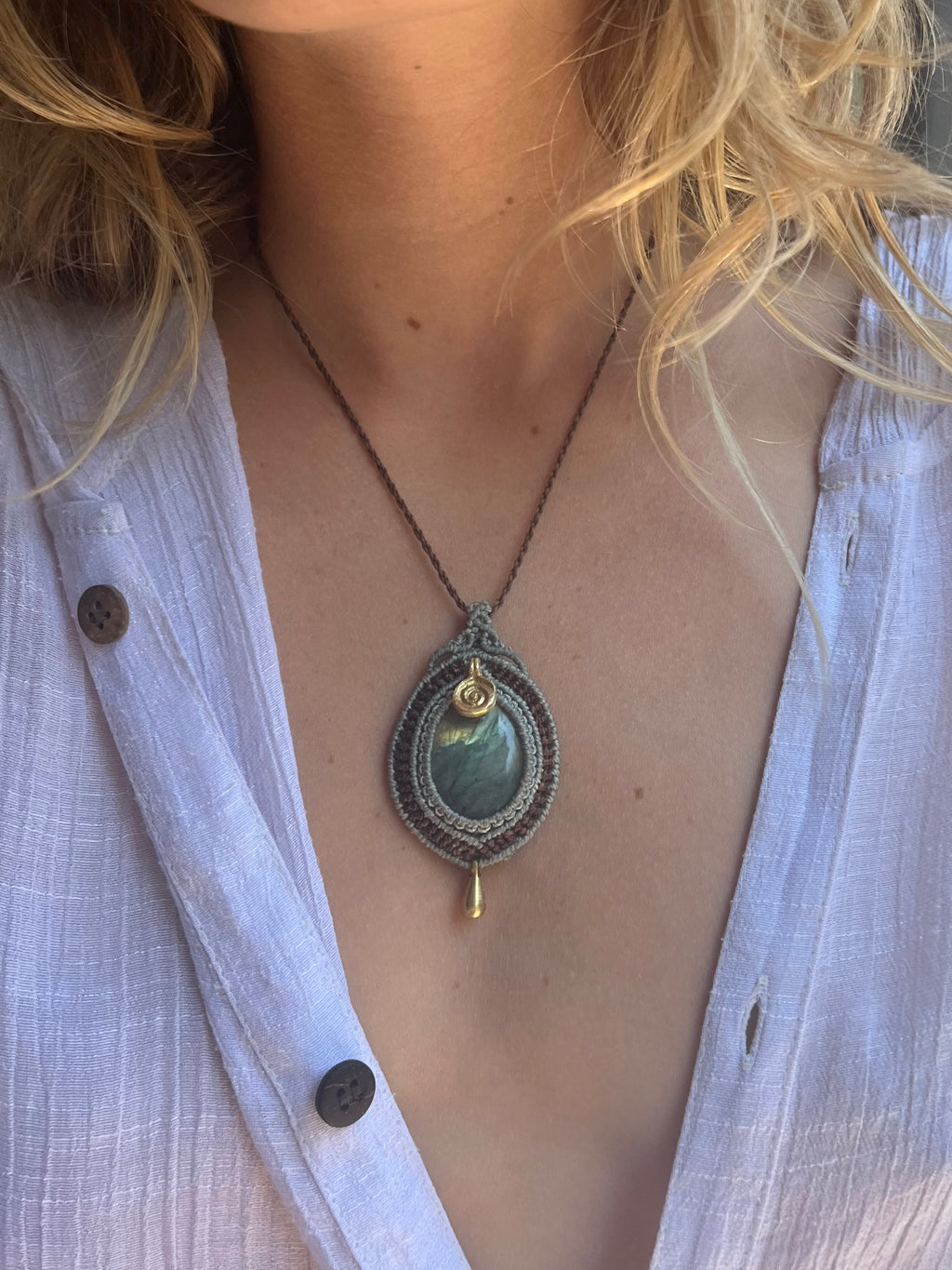 Boho Necklace with a Labradorite ✨